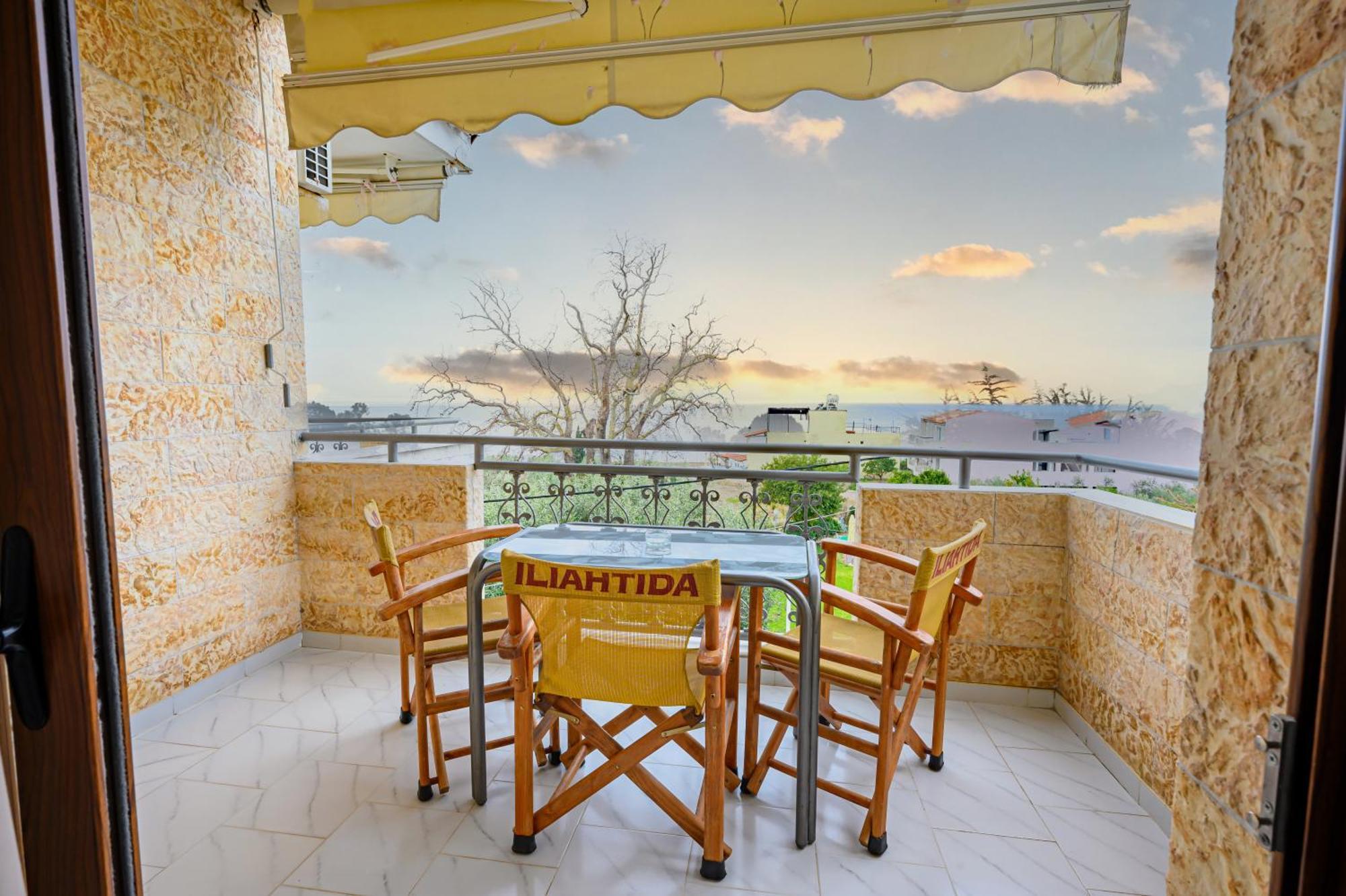 Iliahtida Apartments Rovies Bagian luar foto