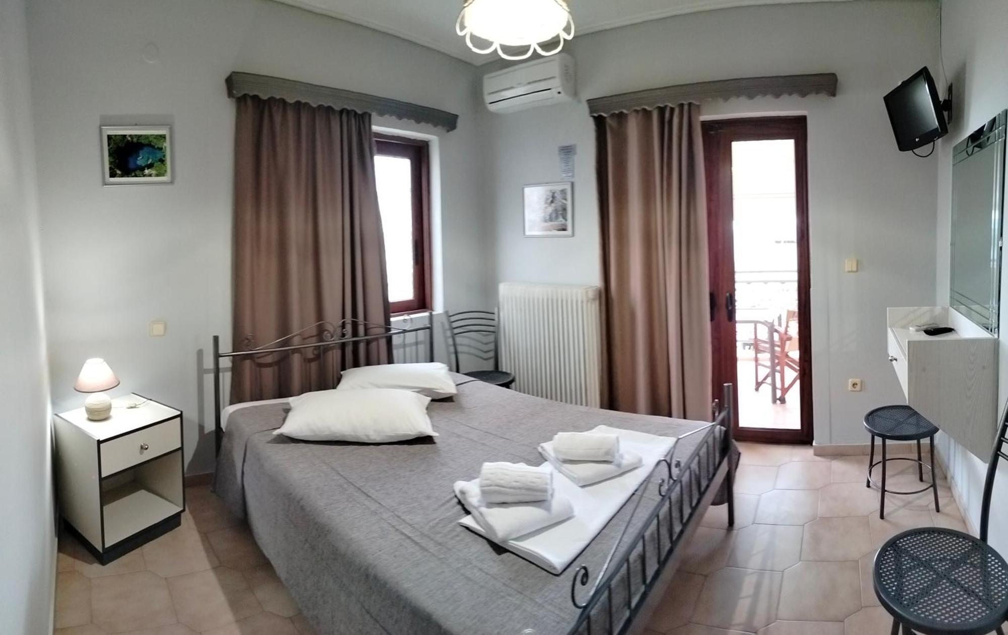 Iliahtida Apartments Rovies Bagian luar foto