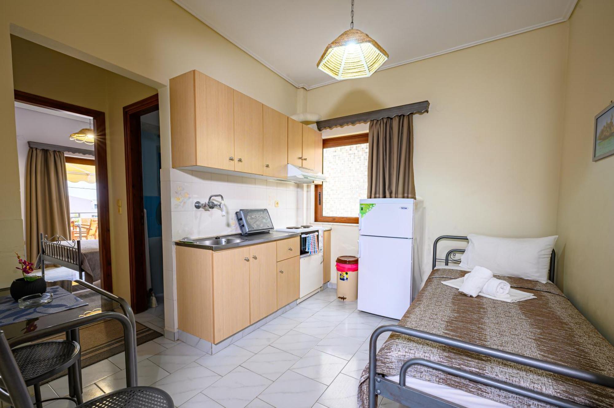 Iliahtida Apartments Rovies Bagian luar foto