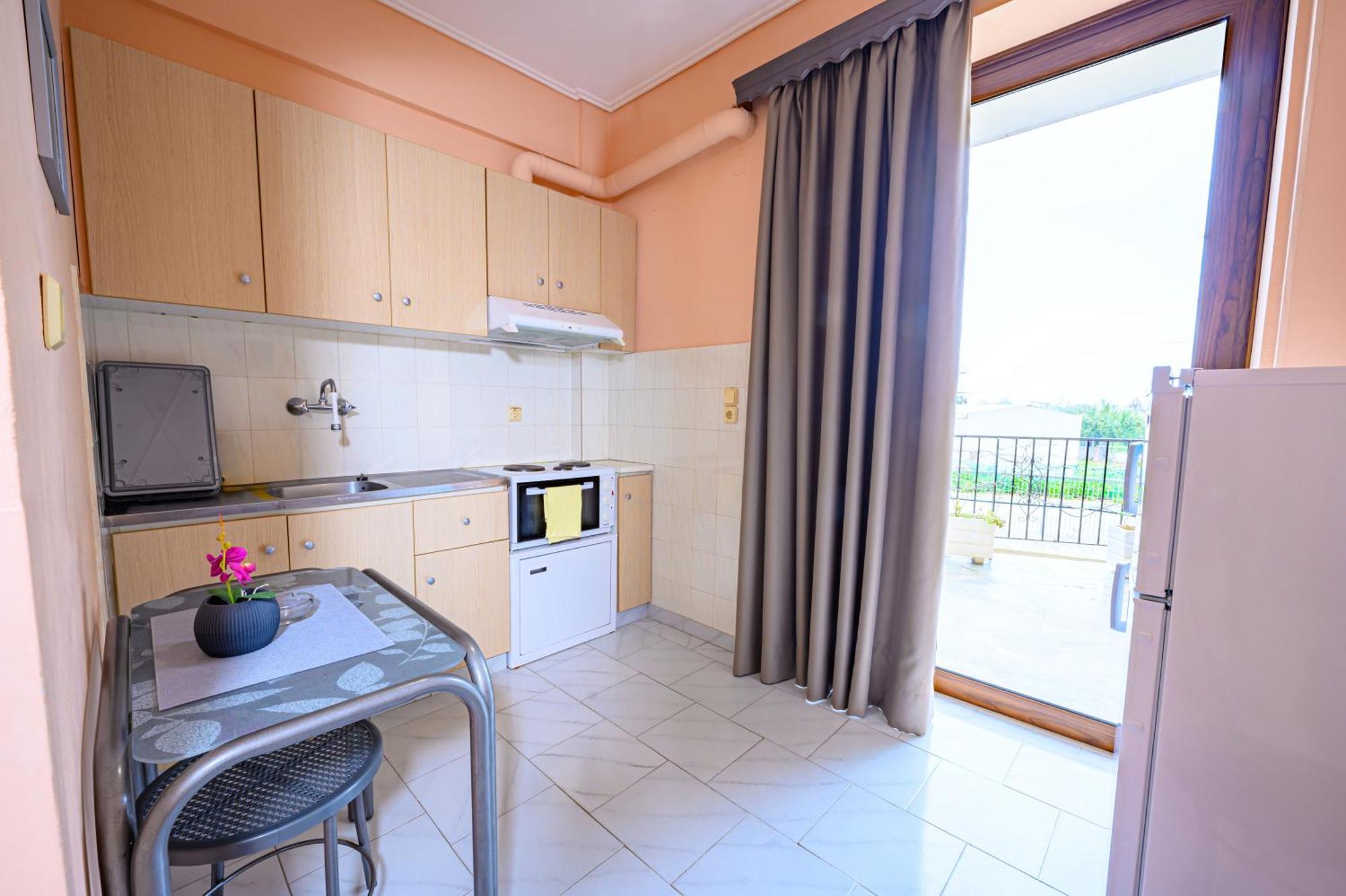 Iliahtida Apartments Rovies Bagian luar foto