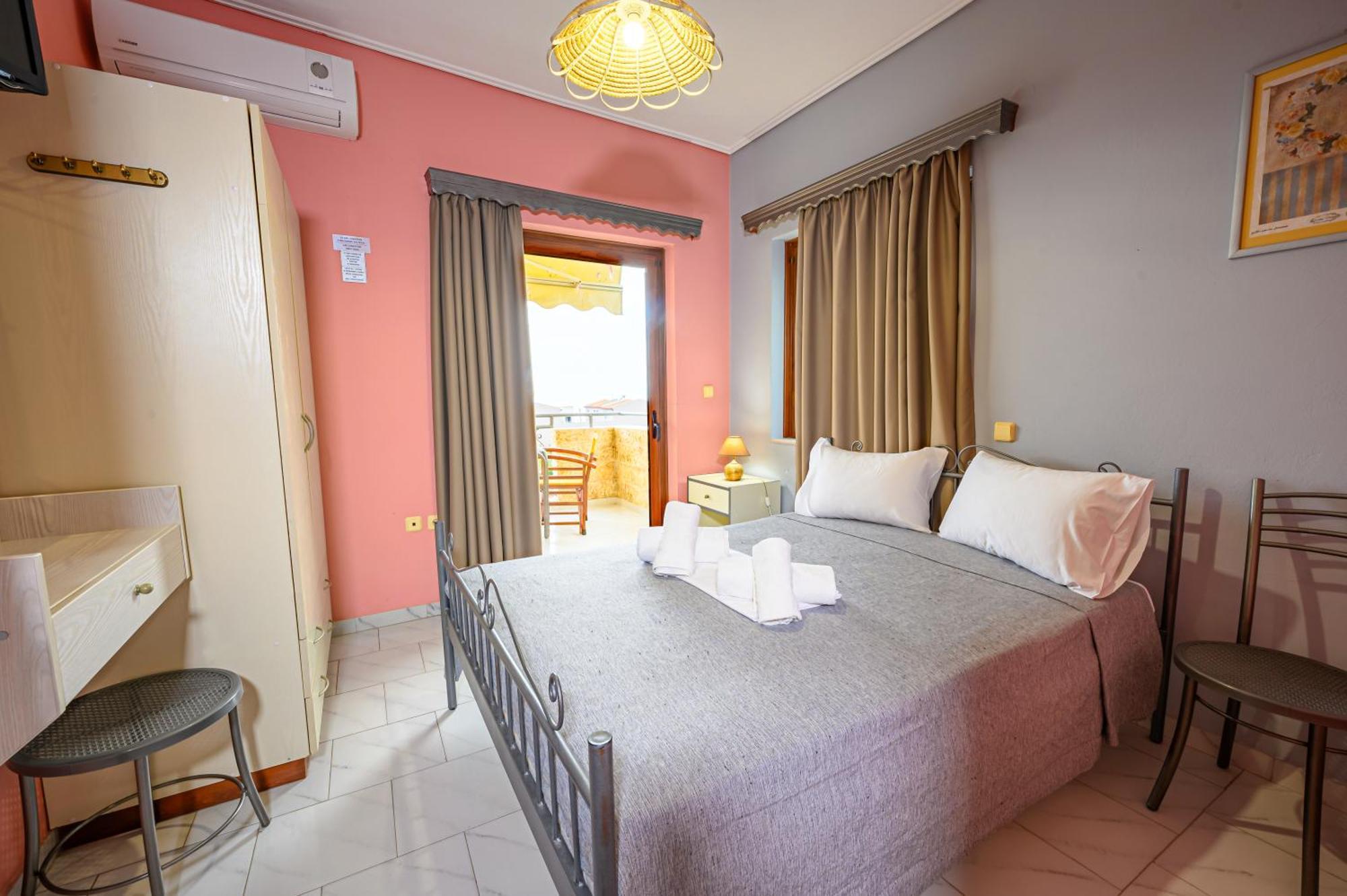Iliahtida Apartments Rovies Bagian luar foto