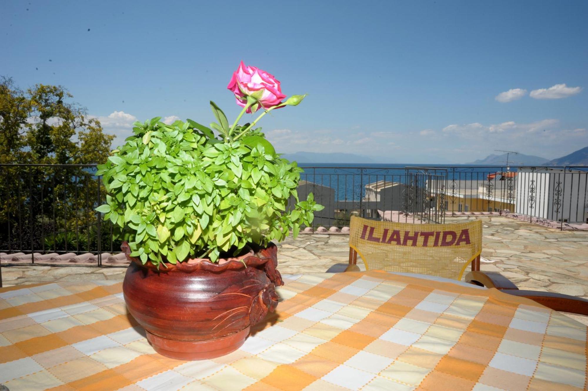 Iliahtida Apartments Rovies Ruang foto