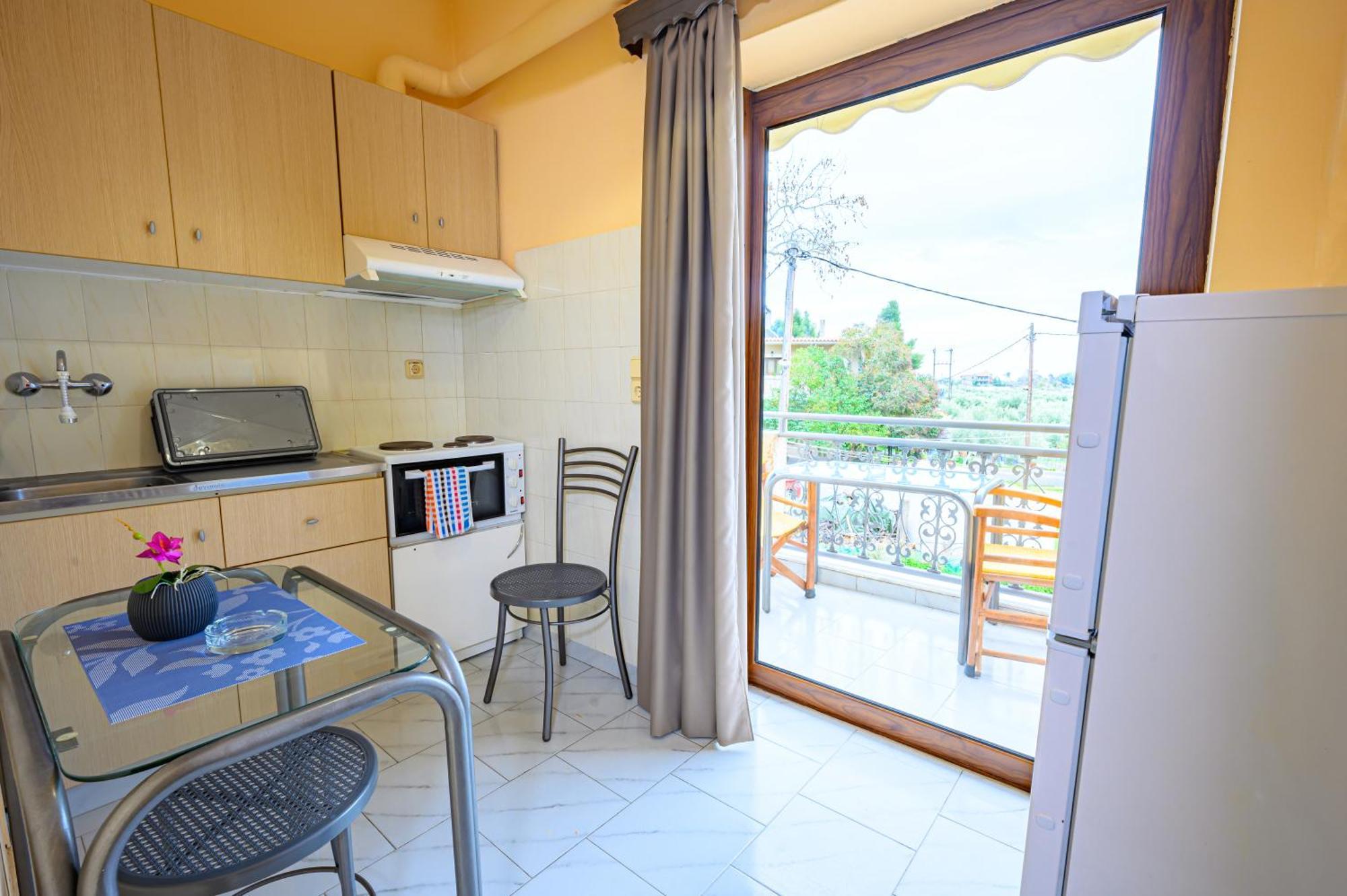 Iliahtida Apartments Rovies Bagian luar foto