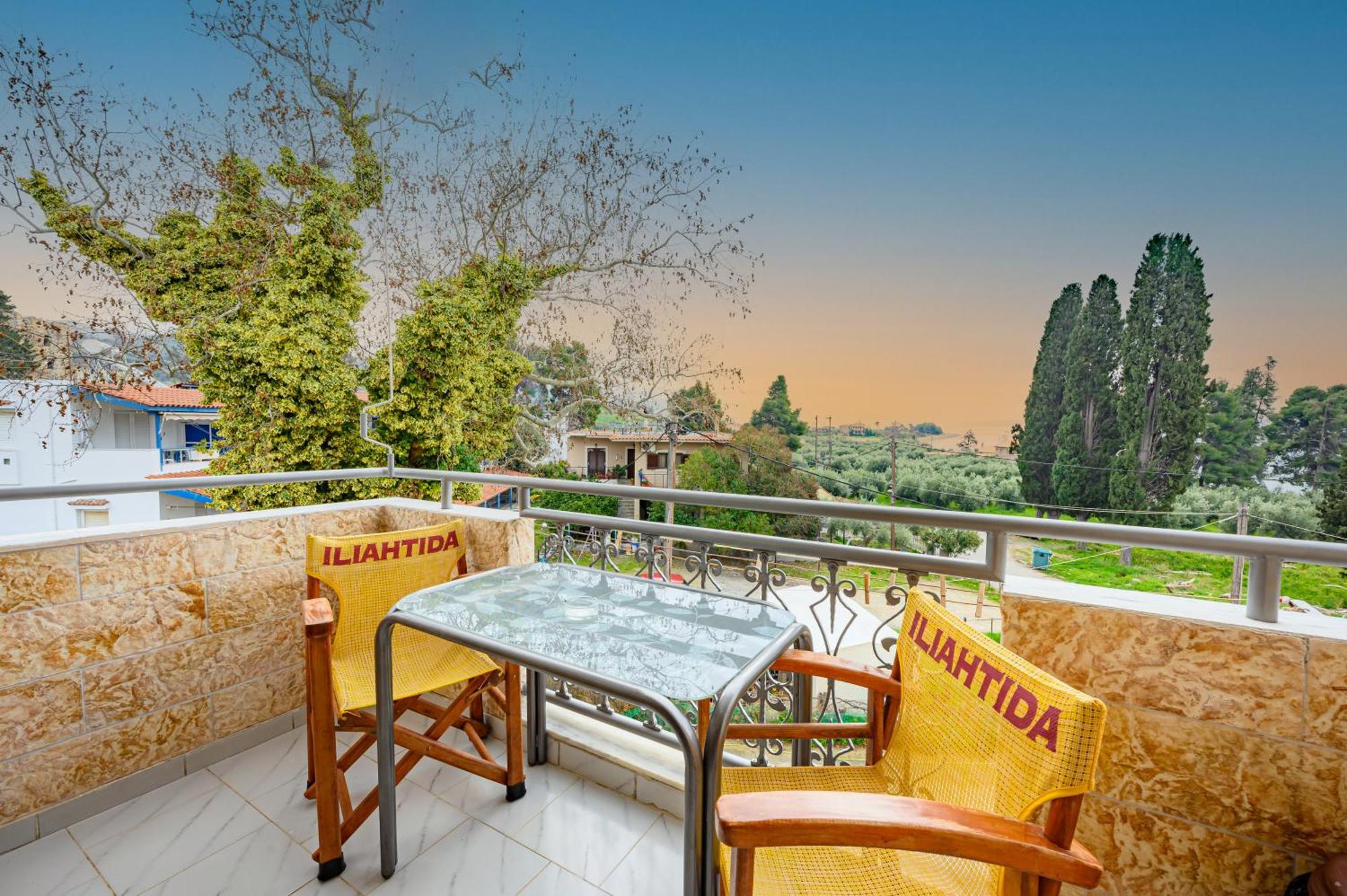 Iliahtida Apartments Rovies Bagian luar foto