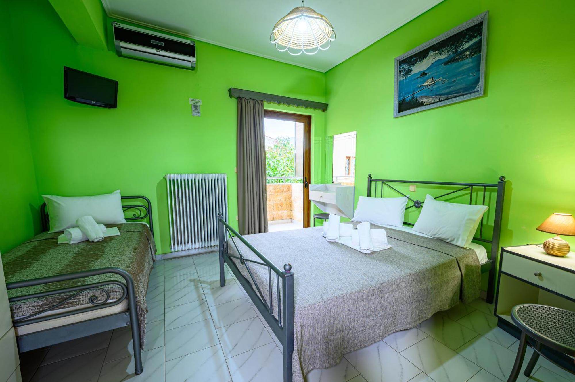 Iliahtida Apartments Rovies Bagian luar foto