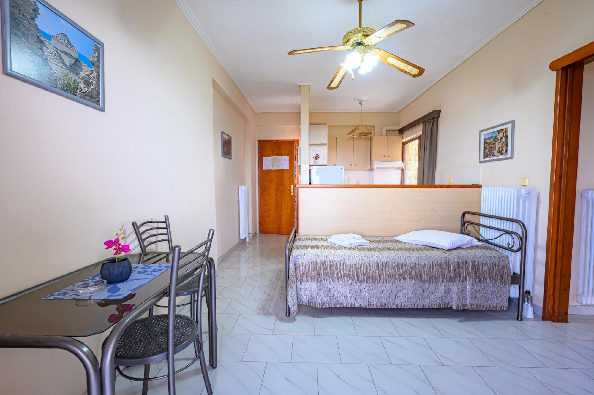 Iliahtida Apartments Rovies Bagian luar foto