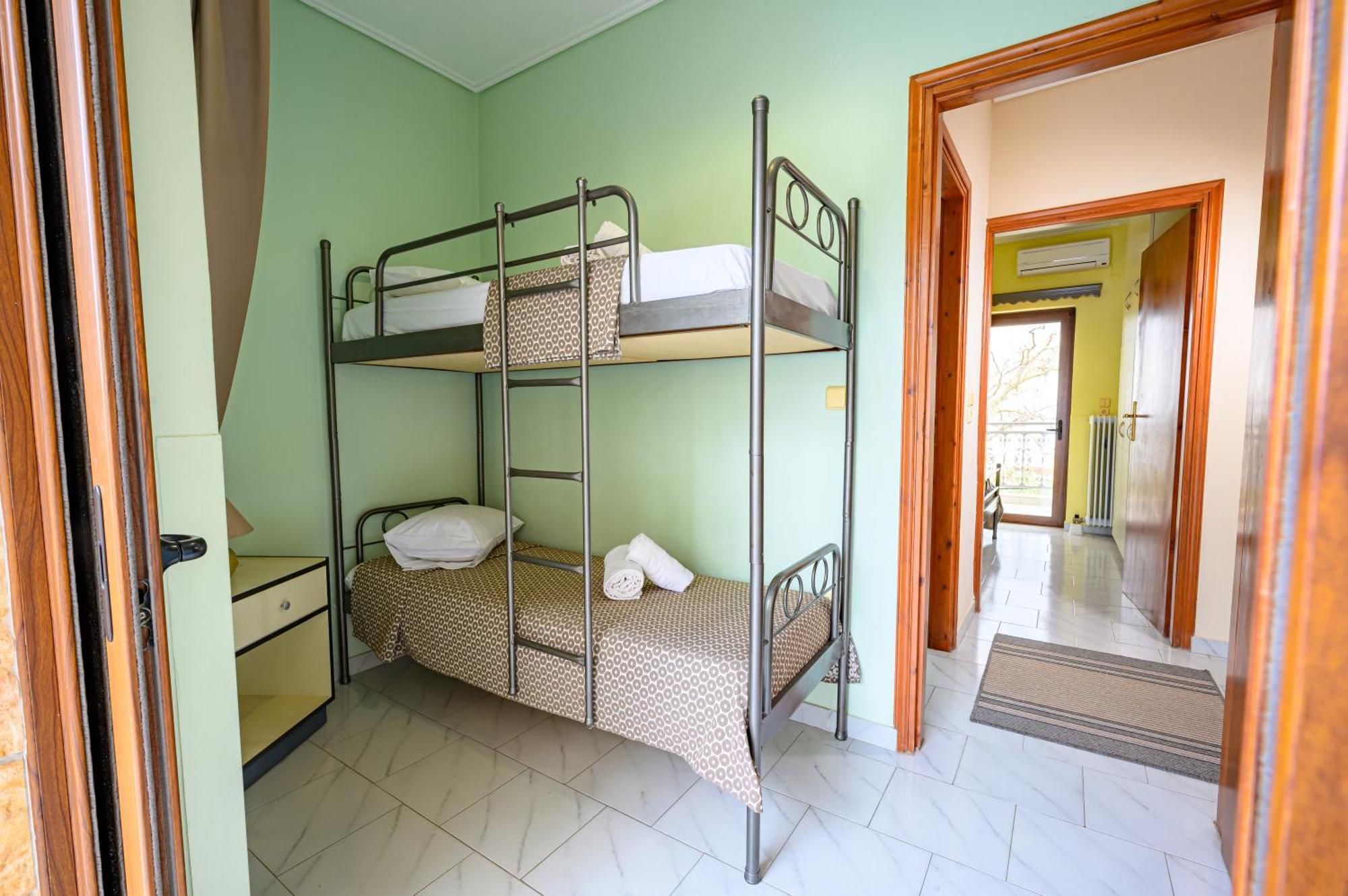 Iliahtida Apartments Rovies Bagian luar foto