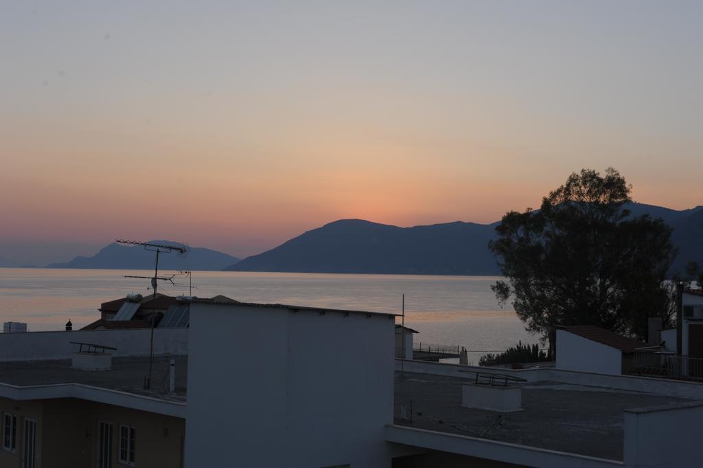 Iliahtida Apartments Rovies Bagian luar foto