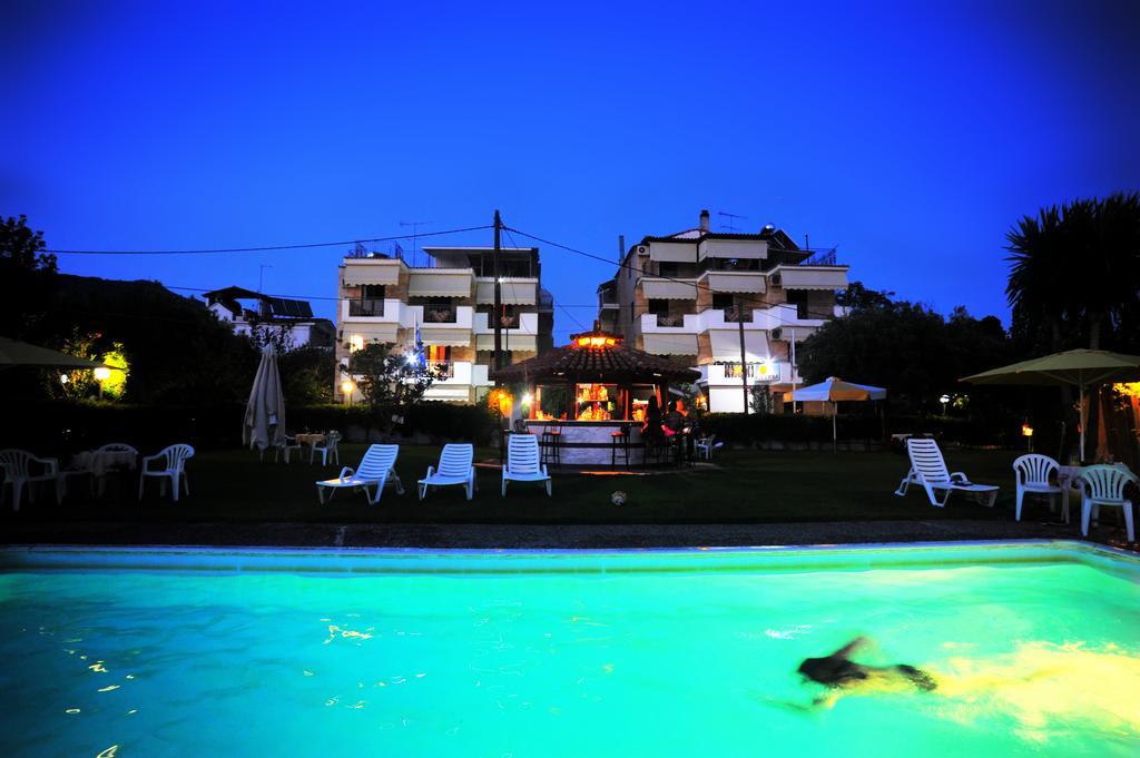 Iliahtida Apartments Rovies Bagian luar foto